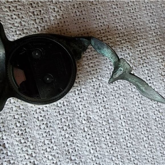 Pewter Green Solid Seagull Quartz Shelf Clock 7" x 3" - Picture 5 of 7